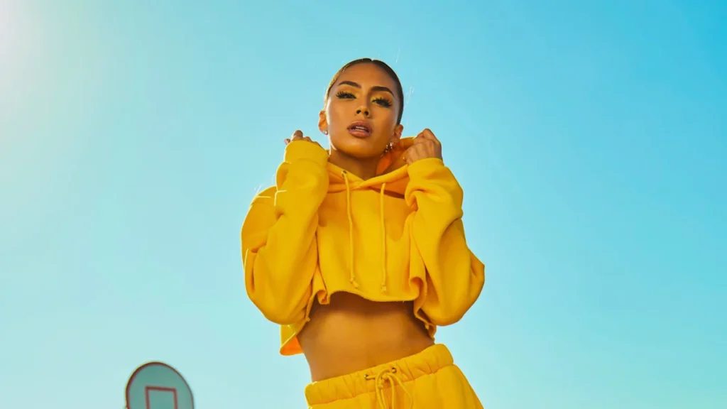 A Beginners Guide to Ordering Customized Track Suits Online 4