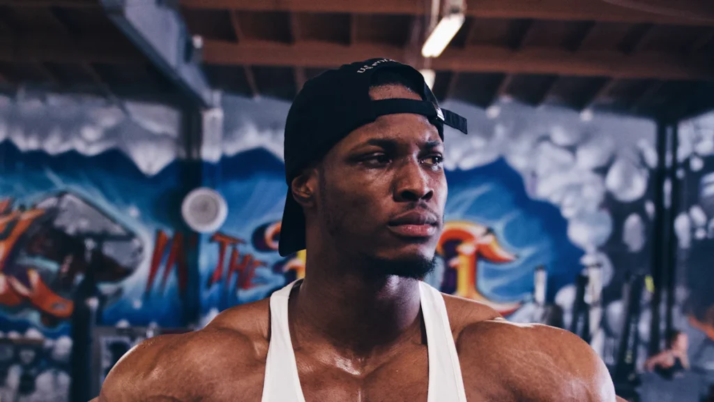 How to Pick the Best Athletic Workout Shirts for 2025 4