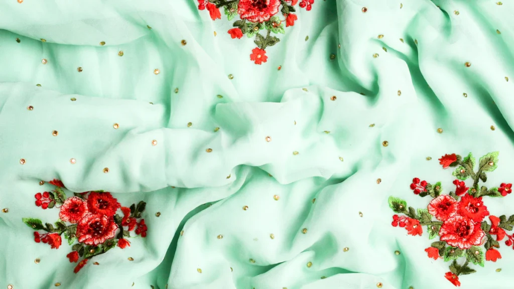 The Top Embroidered Fleece Sweatshirt Trends to Watch in 2025 3